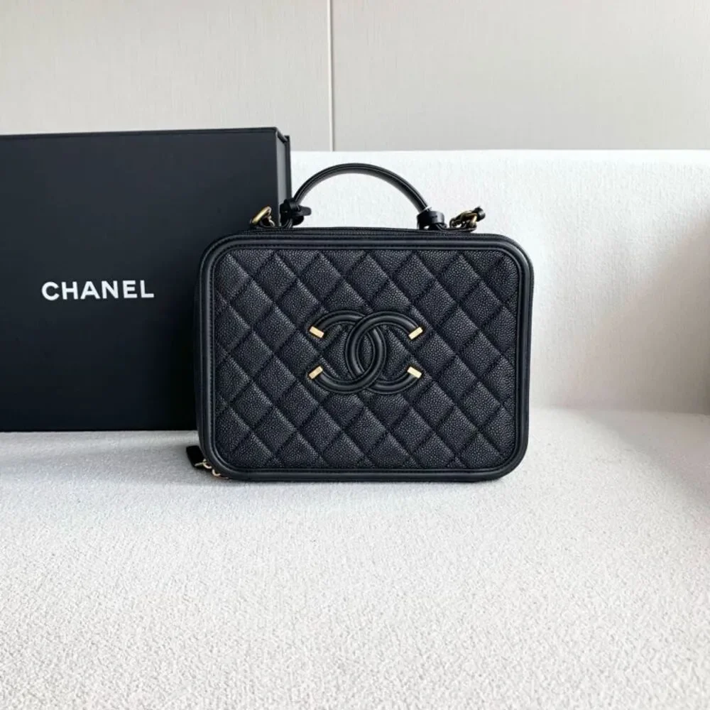 CHANEL brand color